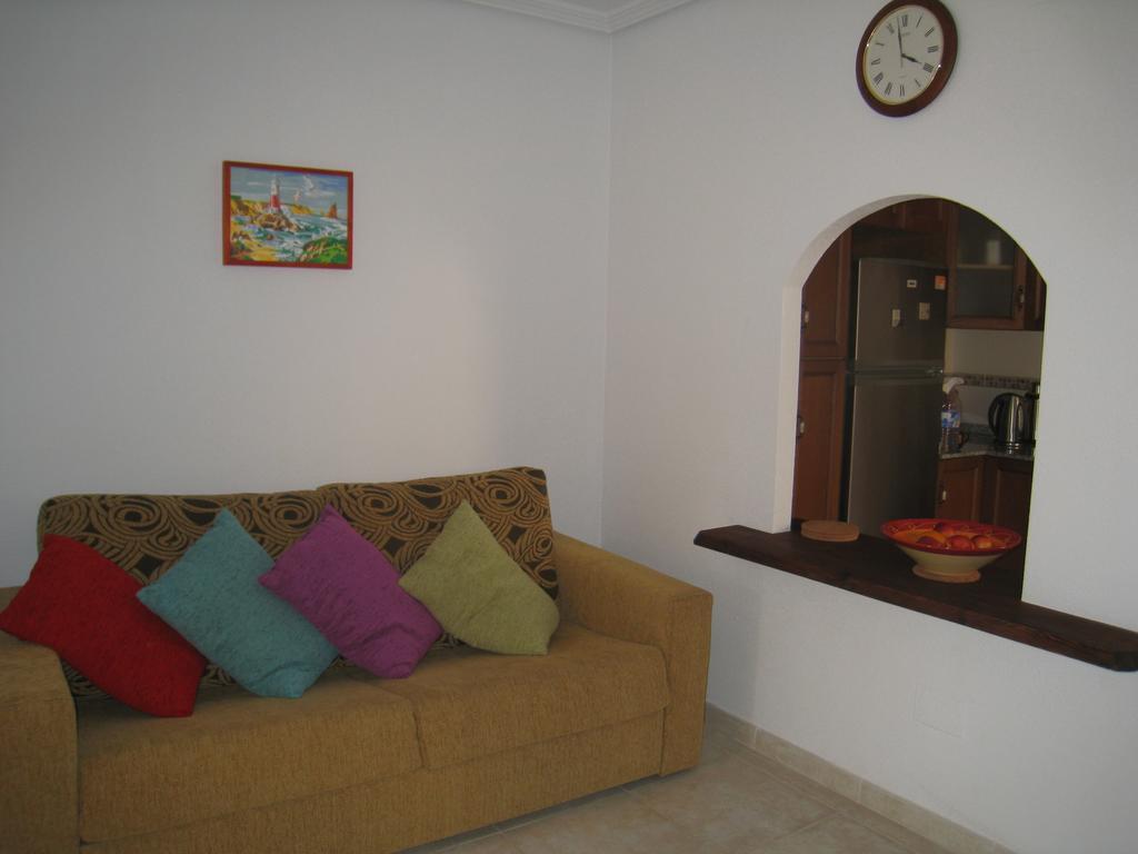 Bungalow Altos De La Bahia ตอร์เรเวียคา ห้อง รูปภาพ