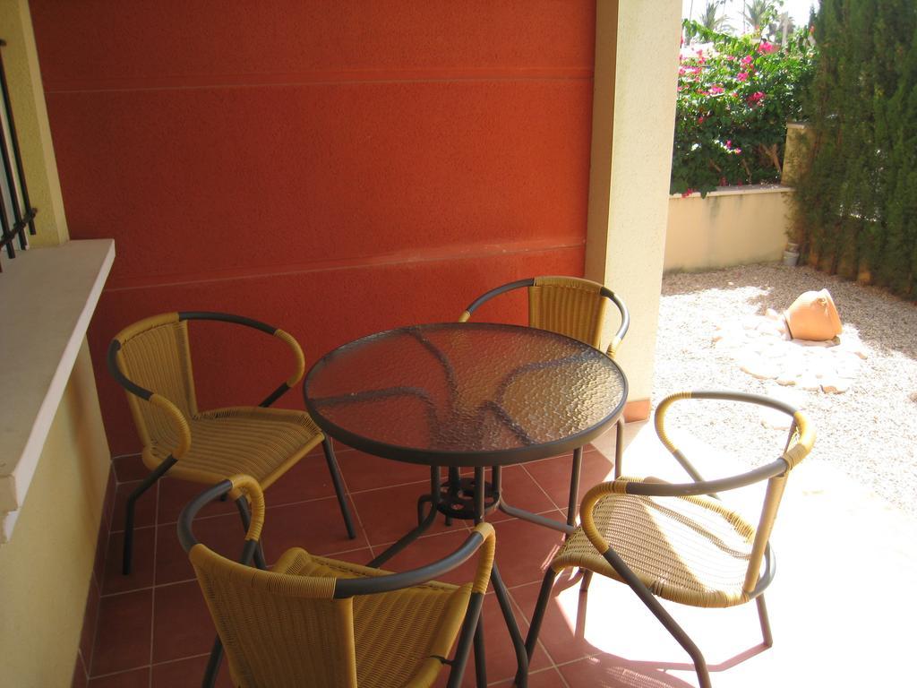 Bungalow Altos De La Bahia ตอร์เรเวียคา ห้อง รูปภาพ