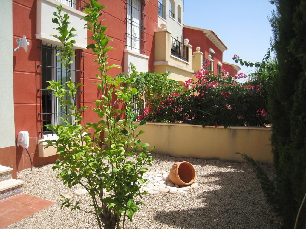 Bungalow Altos De La Bahia ตอร์เรเวียคา ห้อง รูปภาพ