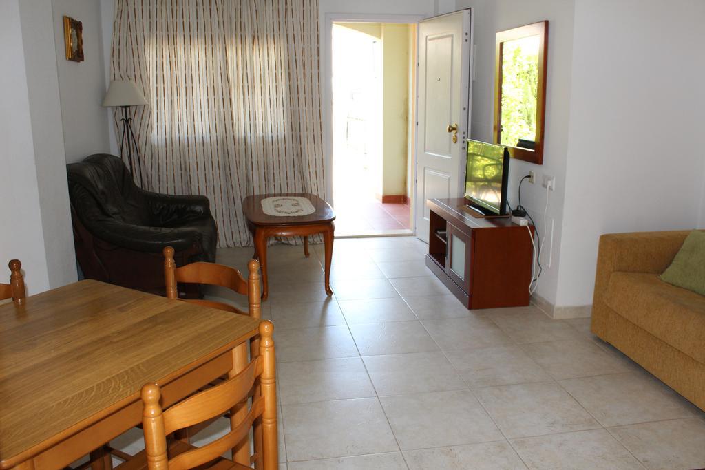 Bungalow Altos De La Bahia ตอร์เรเวียคา ภายนอก รูปภาพ
