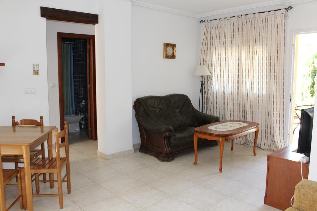 Bungalow Altos De La Bahia ตอร์เรเวียคา ภายนอก รูปภาพ